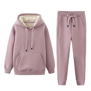 Nouvel arrivage Haut à capuche en polaire épaisse et pantalon évasé empilé Ensemble de pièces Tenue décontractée et chaude pour l'hiver Streetwear Fashion Hoodies - Product Image 5