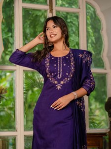 Conjunto de Kurti Bordado Morado con Dupatta para Mujer, Ropa Festiva - Product Image 4