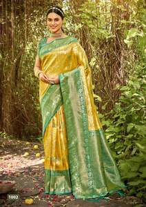 นักออกแบบล่าสุดผ้าไหมบานาราสีทองาน Pallu ลําดับสารีโดย Fab Zone - Product Image 5