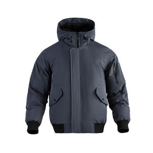 Veste d'extérieur pour homme |   Veste matelassée imperméable et coupe-vent |   Manteau matelassé léger uni |   Détail de l'impression par transfert thermique - Product Image 4