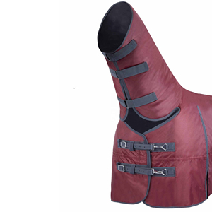 Manta impermeable para caballo con gran solapa para la cola y 2 correas para las patas, para uso en exteriores en invierno. - Product Image 5