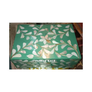 Boîte à bijoux très belle de qualité supérieure faite à la main en nacre blanche incrustée de belles feuilles pour la décoration intérieure - Product Image 1