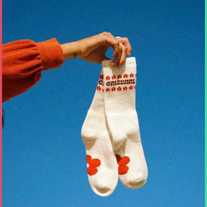 Calcetines Antideslizantes de Algodón Suave, Ajuste Cómodo, Detalle de Lazo Bonito, Transpirables, Cómodos para Uso Diario, Yoga, Pilates, Estilo Moderno y Minimalista - Product Image 3