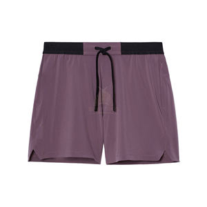 Short de gym personnalisable pour homme Séchage rapide Polyester Spandex Workout Sportswear Short de course solide Vente en gros Équipe Fitness vierge - Product Image 5