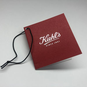 Etiqueta colgante de lujo personalizada a la moda, etiqueta oscilante de impresión Offset, tarjeta de papel de reciclaje, etiqueta de marca UV grabada en relieve, tarjeta de regalo promocional - Product Image 1