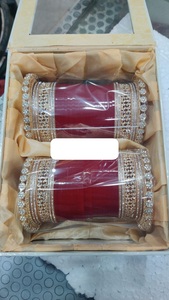 Pulseras y brazaletes de moda de calidad superior Conjunto de Chura nupcial rojo y blanco Brazaletes elegantes para bodas indias de la India - Product Image 4