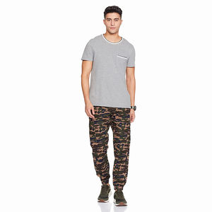 Pantalon cargo professionnel en coton et polyester pour hommes avec logo et étiquette personnalisés - Product Image 4
