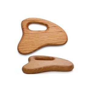 Masseur Gua Sha en bois pour détendre les muscles, artisanat en bois d'acacia massif - Product Image 2
