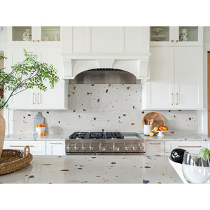 เคาน์เตอร์ครัวและห้องน้ำแบบสั่งทำพิเศษ หินควอตซ์ Calacatta สำหรับโครงการโรงแรม พร้อมบริการตัดสำเร็จรูป - Product Image 1