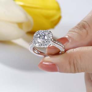 Anillo de Plata de Ley con Corte Redondo de Dos Tonos Jeulia Halo para Aniversario - Product Image 6