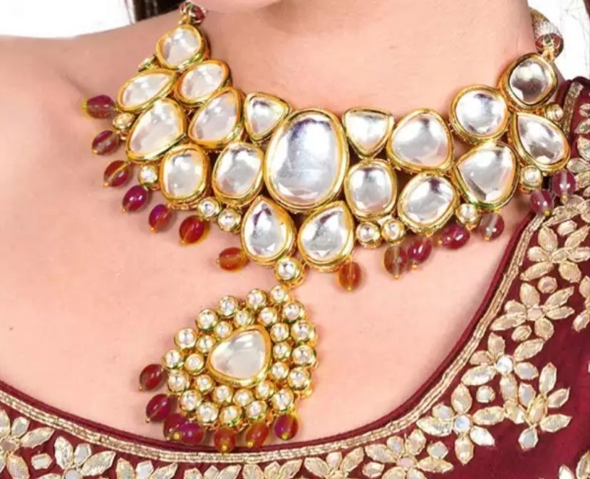 สีน้ำตาลแดง