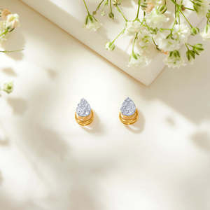 Boucles d'oreilles pendantes plaquées or pour femmes avec zircon et perle - Product Image 1