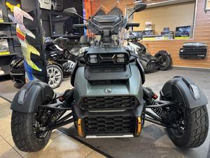 Motocicleta de 3 Ruedas Canyon Redrock 2025 - Product Image 3