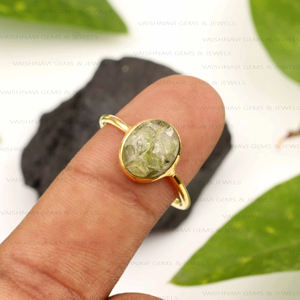 Proveedor Confiable de Peridoto Natural de Mohave, Corte Ovalado de 8x10 mm, Engaste en Bisel, Plata de Ley 925, Chapado en Oro de 18K, Joyería Fina Personalizada - Product Image 1