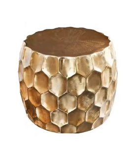 Mesas auxiliares de metal decorativas de alambre Opción de almacenamiento perfecta elegante para un aspecto moderno en espacios pequeños - Product Image 4