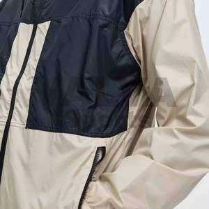 VALVA SPORTS Veste de pluie imperméable à capuche noire et verte avec fermeture éclair pour homme pour l'hiver High Street Style Plus Size - Product Image 1