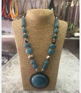 Luxurious Latest Handcrafted Custom Best Quality High Polished Beautiful <b>Fashion</b> Resin <b>Beads</b> <b>Necklace</b> for Women From India. - Product Image 2