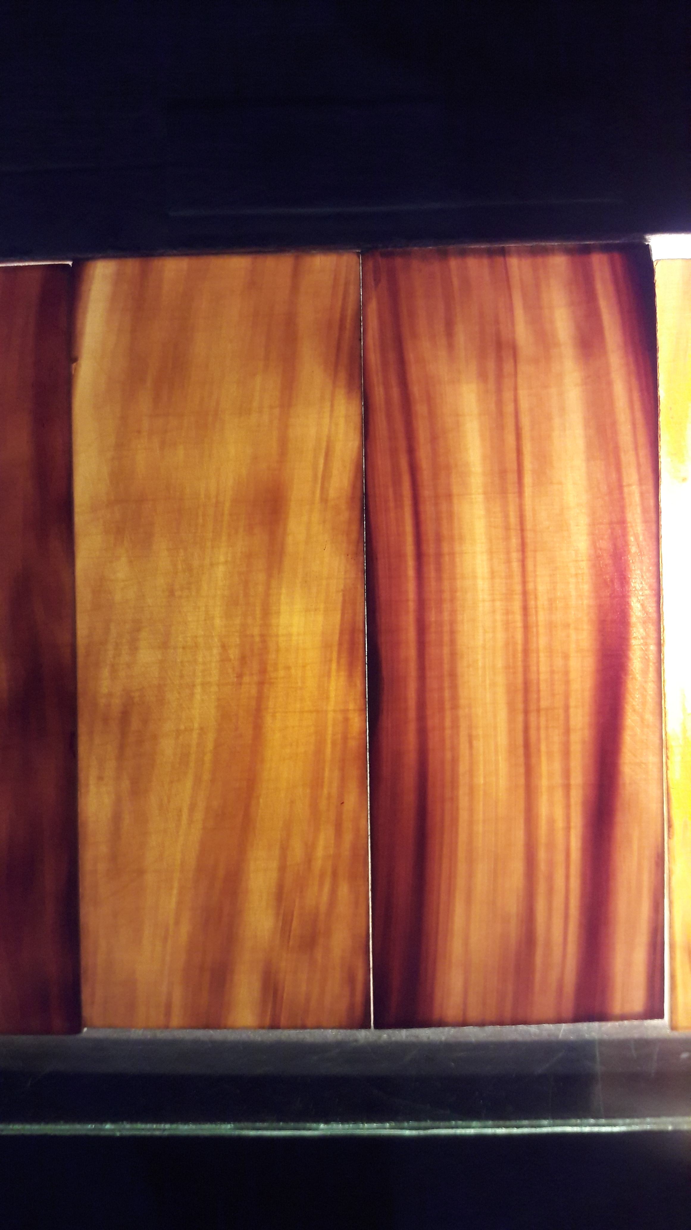 สีน้ำตาลอ่อน