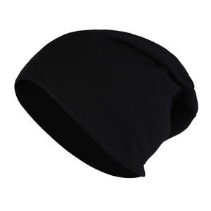 Gorro de invierno 100% de algodón con logotipo personalizado, gorro de punto teñido liso de invierno con bordado 3D, jacquard de estilo de imagen cálida - Product Image 3