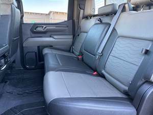 Chevrolet Silverado 1500 ZR2 Crew Cab 4WD Usada del 2023 - Product Image 2