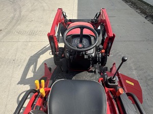 Compre el tractor Massey Ferguson 1GC.23 con plataforma cortadora de césped, múltiples potencias, buen precio y entrega rápida disponible. - Product Image 2