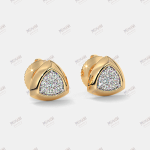 Pendientes de tuerca de oro contemporáneos con centro de diamante agrupado triangular Una opción audaz pero refinada para el resplandor diario - Product Image 2