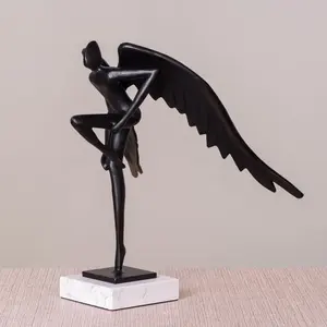 Sculpture de table en marbre et alliage de qualité supérieure Articles de décoration ancienne avec ailes pour salon ou chambre à coucher - Product Image 2