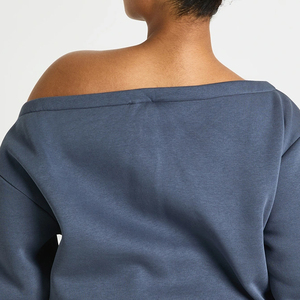 Sweat-shirt oversize à épaules dénudées pour femme avec logo personnalisé, manches longues, matière confortable et respirante pour l'hiver - Product Image 5