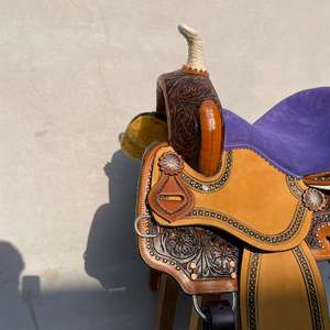 Ensemble de selle western en cuir avec décorations d'art sur bois de qualité supérieure, thème course de barils |   Accessoires d'équitation en acier inoxydable façonnés à la main - Product Image 2