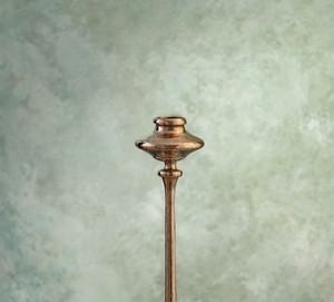 Candelabro de Aluminio Martillado a Mano, Decoración Elegante y Única, Candelabro de Aluminio, Portavelas Decorativo - Product Image 1