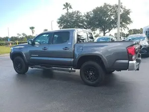 2022 Toyota Tacoma SR5 - Product Image 4