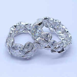 Boucles d'oreilles créoles en diamant de culture, design pavé, or 14K 18K, bijoux fins, vente en gros, fabricant OEM personnalisé - Product Image 2