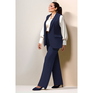 Combinazione Casual-ufficio nero taglie forti da donna: eleganza e Comfort insieme - Product Image 1