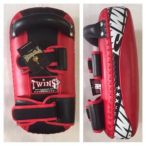 Gants MMA antidérapants en cuir PU imperméables à la main pour hommes et femmes Kickboxing dernière édition avec impression de logo personnalisé - Product Image 6