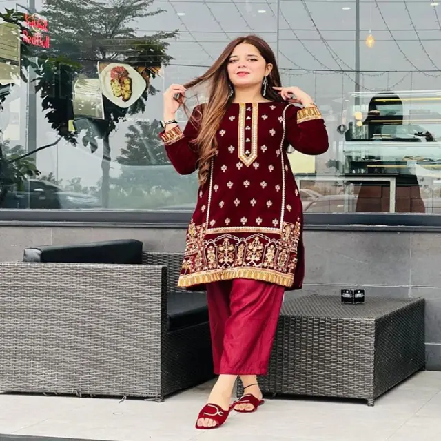 Bayanlar Salwar Kameez 2023 yeni güzel tasarımları womens