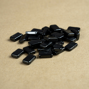 Cuentas planas pulidas de Shungita de 0.78*0.39*0.19 pulgadas (20*10*5 mm), agujero de 0.06 pulgadas (1.5 mm) - Product Image 1