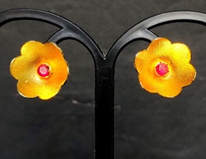 Vente en gros Ensemble de boucles d'oreilles avec des boucles d'oreilles en plaqué or 22CT de conception traditionnelle Bijoux pour femmes par les exportateurs - Product Image 3