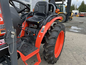 รถแทรกเตอร์ LX3520DTN 35 แรงม้า ขับเคลื่อน 4 ล้อ ขนาดกะทัดรัด พร้อมเครื่องยนต์และปั๊ม สำหรับงานเฉพาะทางและงานทั่วไป - Product Image 2