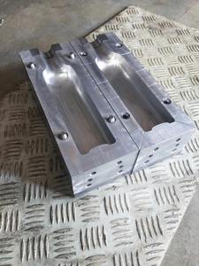 Troquel de moldeo por soplado de fabricación india para producción de gran volumen de botellas de plástico disponible para suministro mundial desde India - Product Image 6