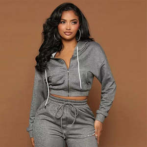 Conjunto de 2 piezas de moda informal de talla grande con logotipo personalizado, sudadera para correr, pantalones de chándal, chándal para mujer - Product Image 2