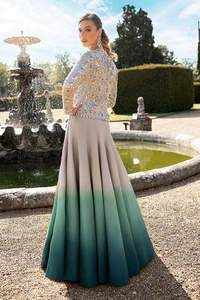 Robe longue Anarkali Lehenga Choli brodée lourde pour femmes, style nuptial, tenue de soirée de luxe, tenue d'occasion formelle - Product Image 2