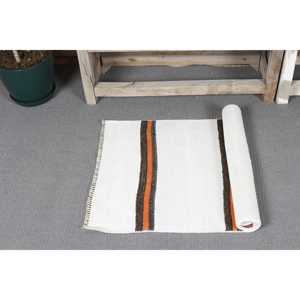 Tapis turc vintage, petit tapis de 1,8 x 4,1 pieds, tapis kilim blanc à motifs floraux - Product Image 5