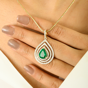 Fábrica por encargo Esmeralda natural y Diamante forma de lágrima Triple Halo colgante 18K oro amarillo compromiso boda joyería - Product Image 2