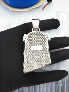 Colgante de Jesús de Lujo con Diamantes Moissanite y Diseño de Corona de Flores Rosadas, Plata 925, Pieza Hecha a Mano para Estilo Hip Hop - Product Image 3