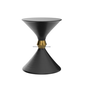 Noir mat enduit de poudre fait à la main conception unique forme personnalisée classique vendeur chaud Table centrale à café en métal - Product Image 1