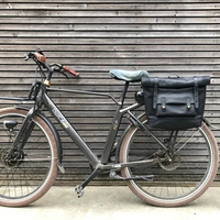 Moto noire en toile cirée cuir Moto selle vélo