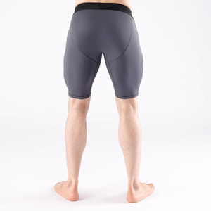 Shorts de compression élastiques de qualité supérieure en gros personnalisés pour hommes, entraînement sportif, basketball et shorts de performance pour l'entraînement - Product Image 5
