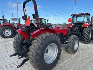 Tracteur à chenilles IH Farmall 50A 4x4 30 CV à transmission par engrenages, haute productivité, pour usage agricole, performances fiables, garantie de 2 ans - Product Image 3