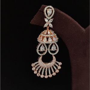 Pendientes de Jhumka CZ chapados en plata de moda con piedras de circón brillantes para ropa de fiesta accesorios de moda con piedra de circón - Product Image 2