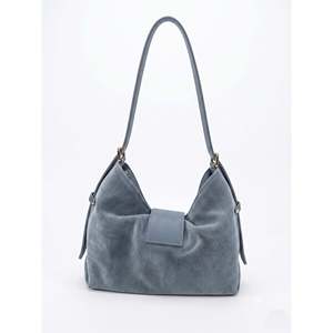 Borsa a Tracolla Morbida in Vera Pelle Scamosciata - Made in Italy - Art. 26137 - Product Image 4